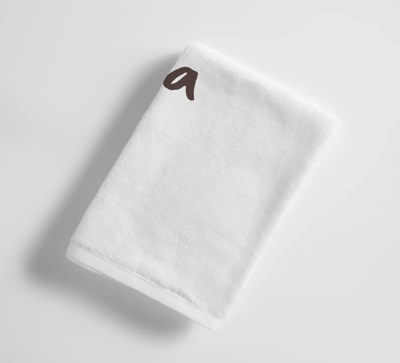 Madre addormentata e volpe neonata: Regalo per bambini completamente personalizzabile asciugamano da bagno da Studio Patruschka