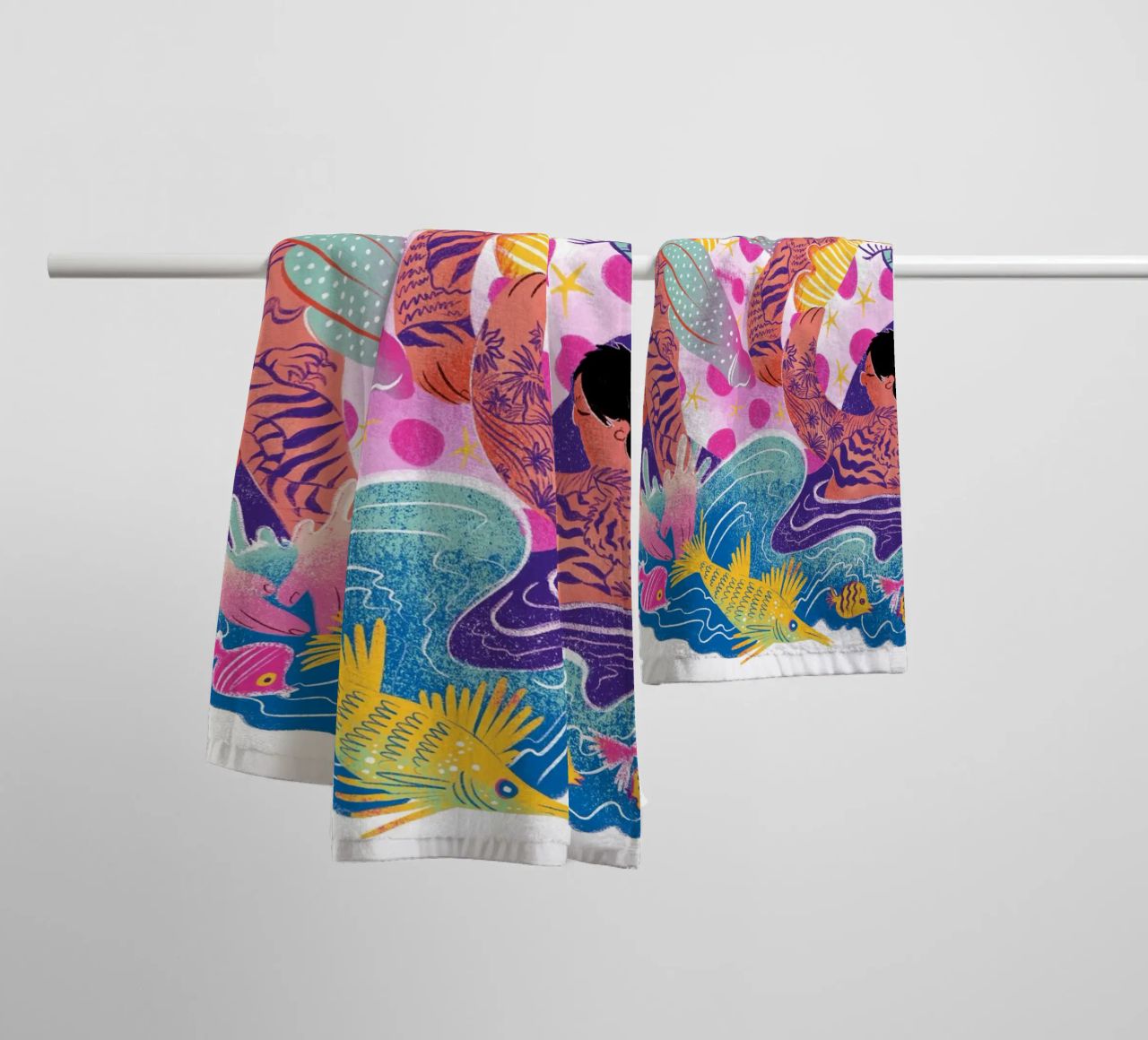 Three brothers and a unicorn float asciugamano da bagno da Moira Scicluna Zahra