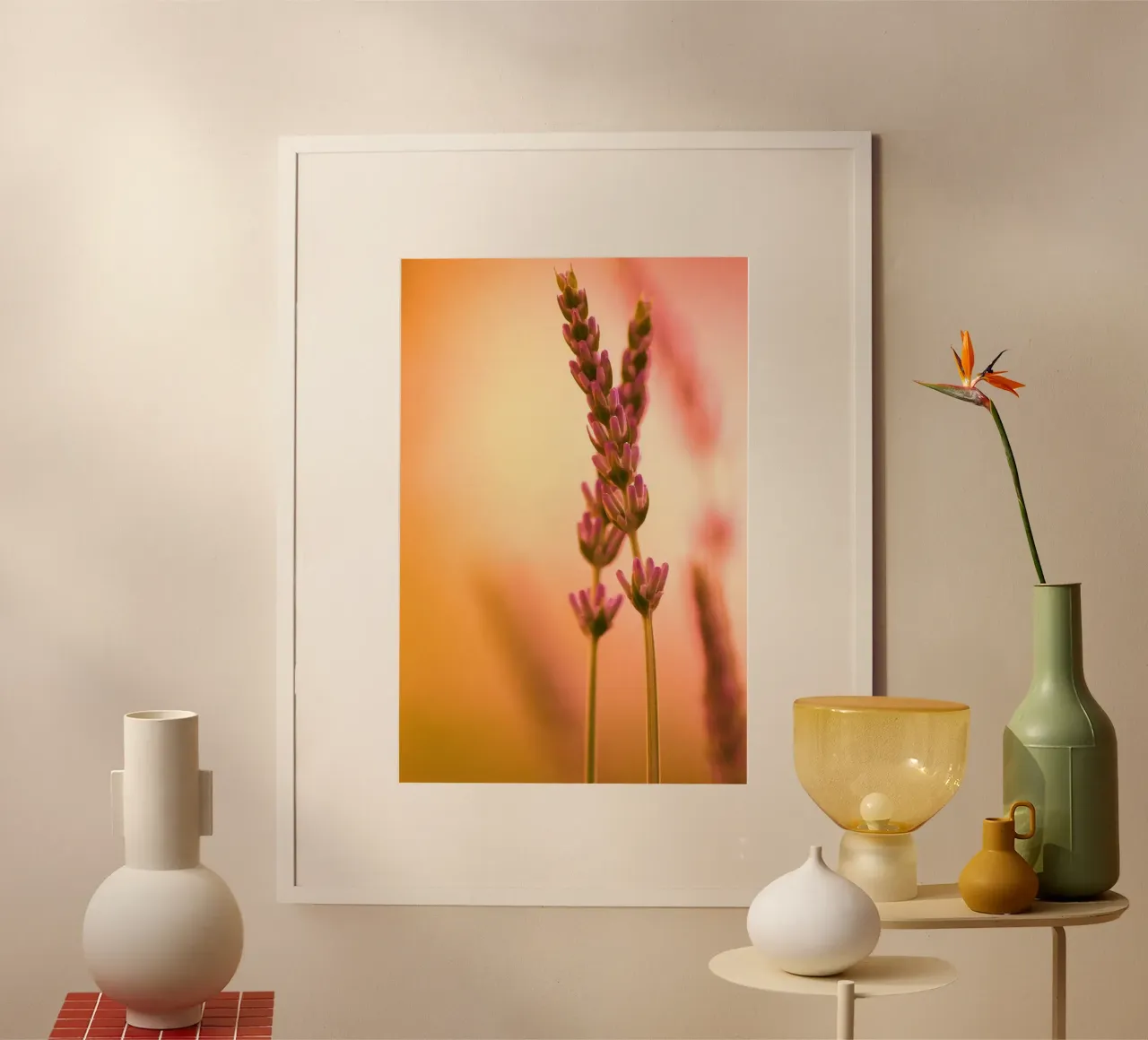 Rametti di lavanda su uno sfondo rosso-rosa-arancio carta hahnemühle da Something for you