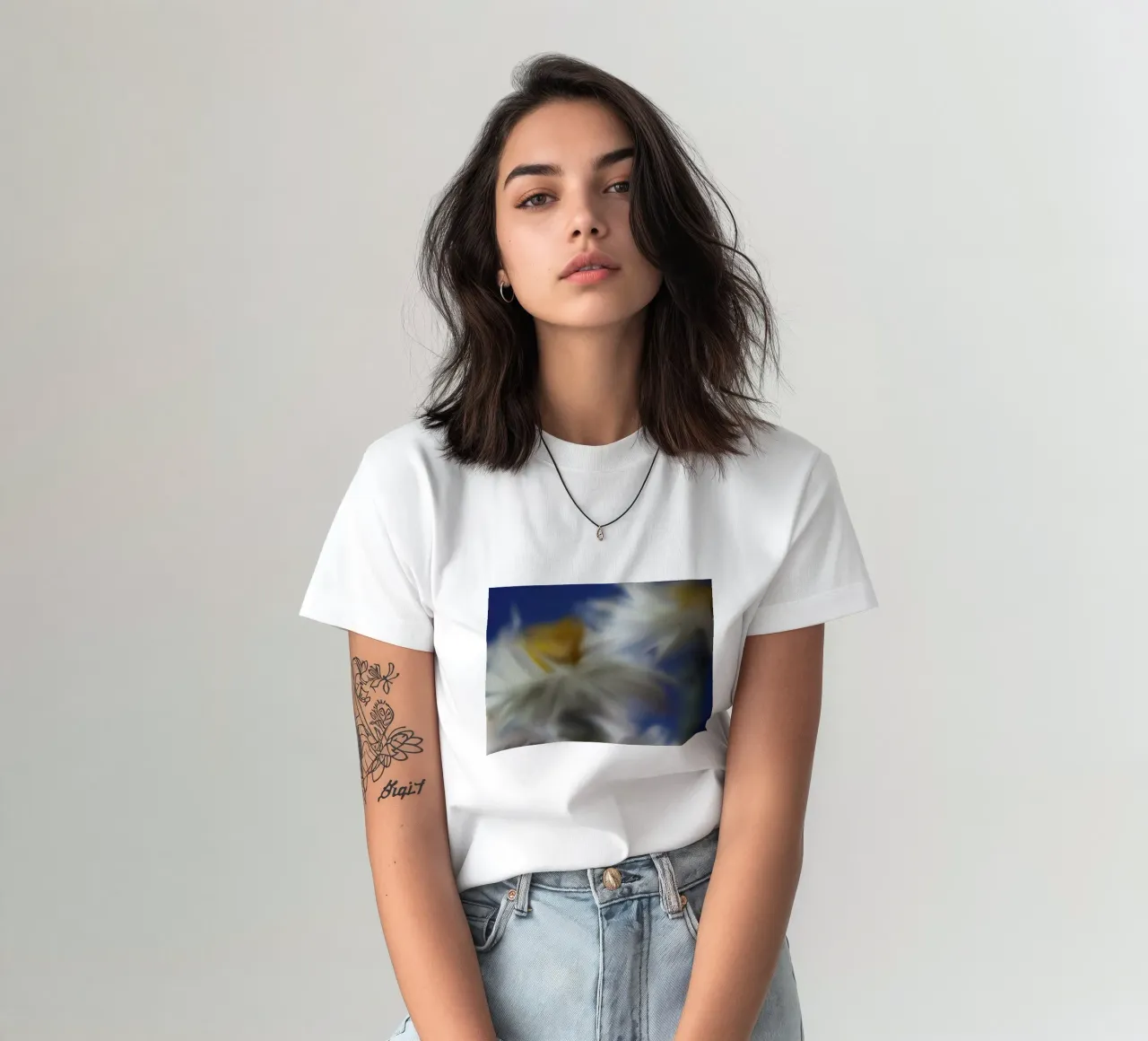 Dos flores artísticamente difuminadas camiseta de Something for you