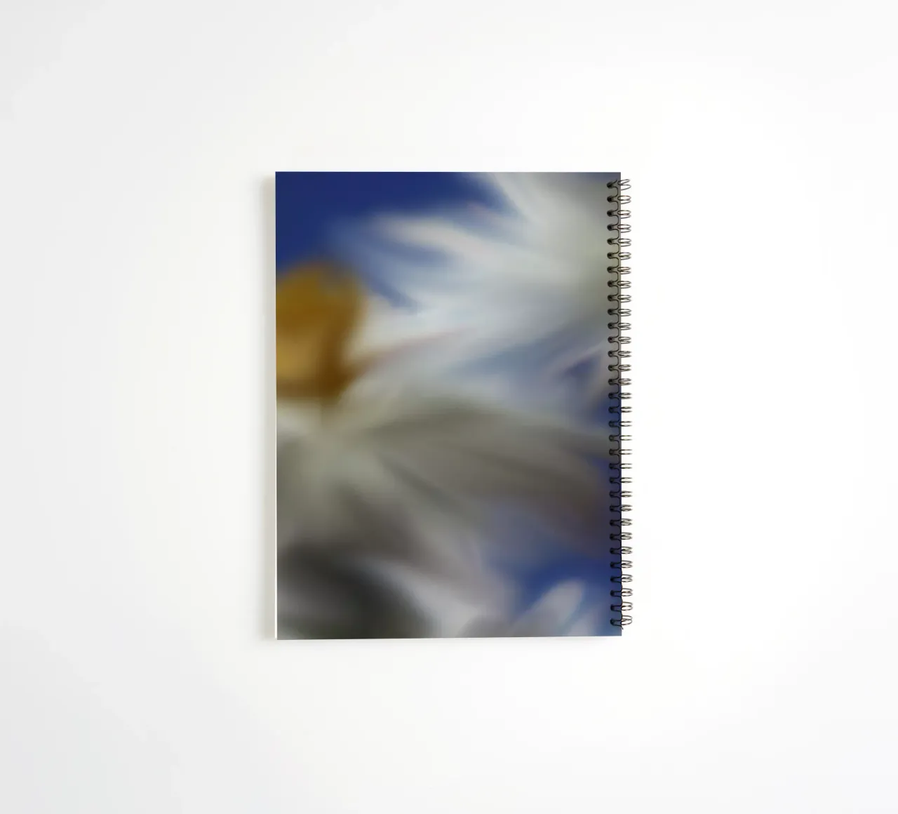 Twee bloemen artistiek vervaagd notitieboek met spiraal van Something for you