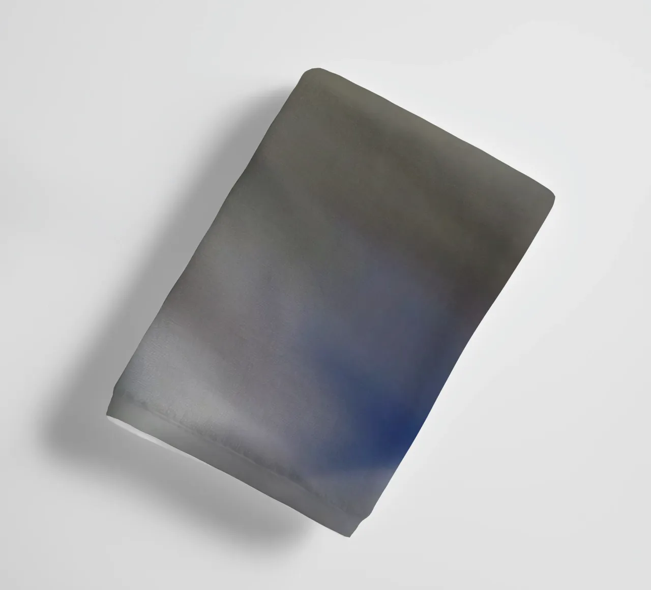 Due fiori sfocati artisticamente asciugamano da bagno da Something for you