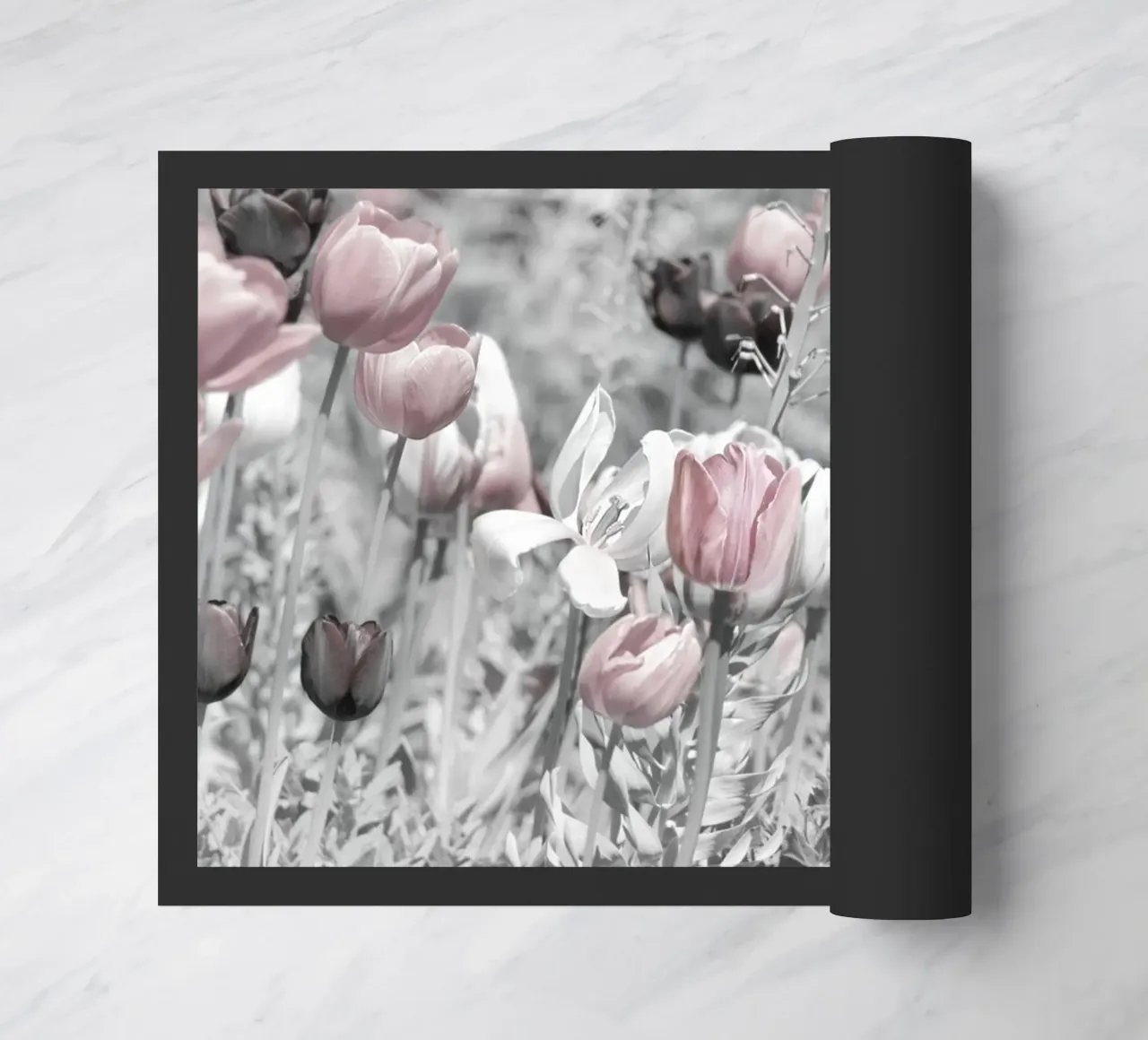 Tulips doormat by Atteloi