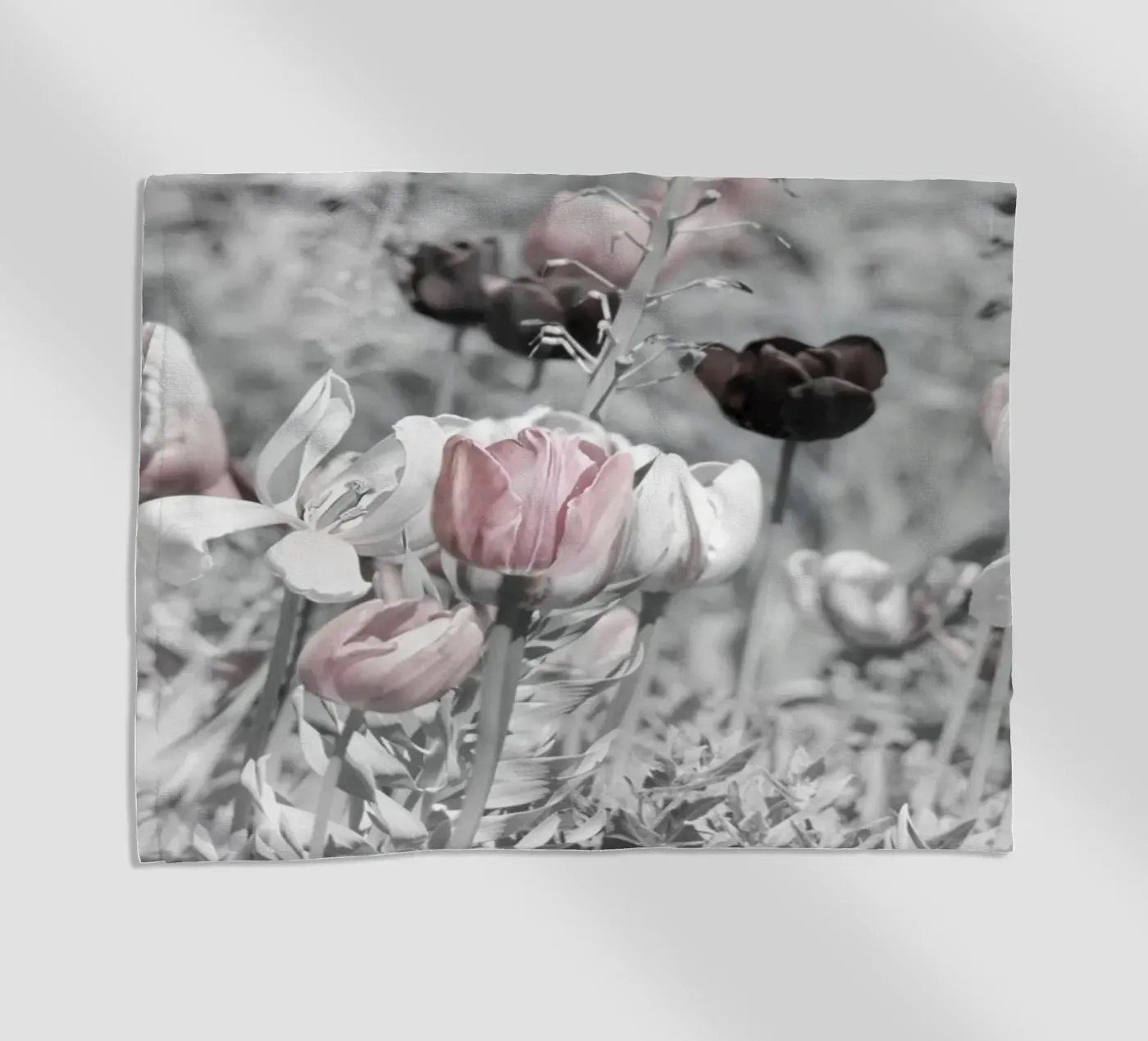 Tulpen Strandtuch von Atteloi