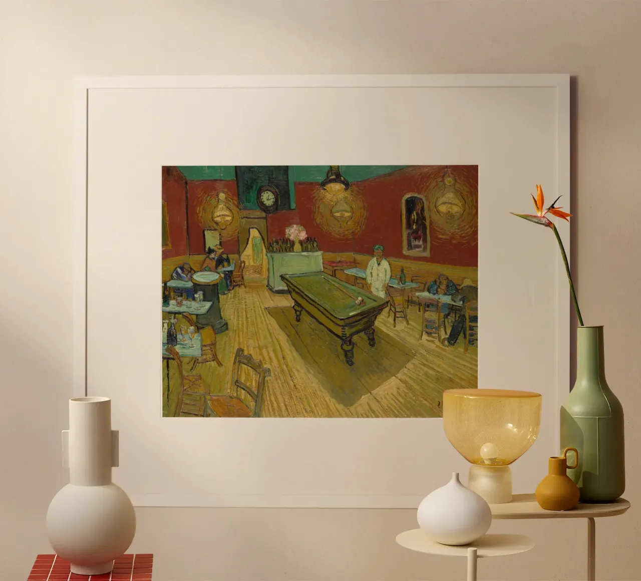 Vincent van Gogh - Il caffè notturno poster con telaio in legno da Timeless Artworks