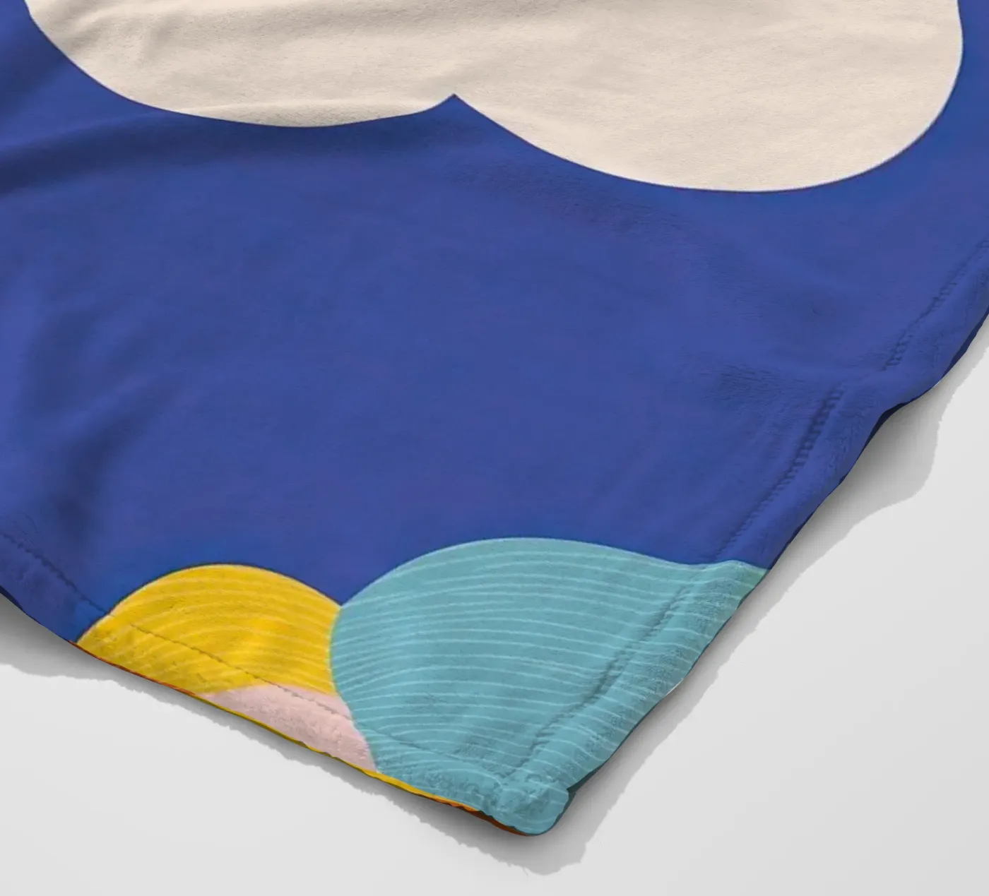 Cloud smiling Fleecedecke von Little Art Lab