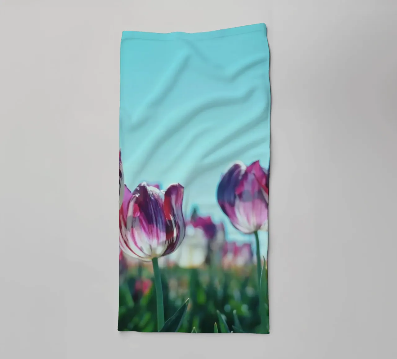 Purple Tulips asciugamano da bagno da Morgan Kendall