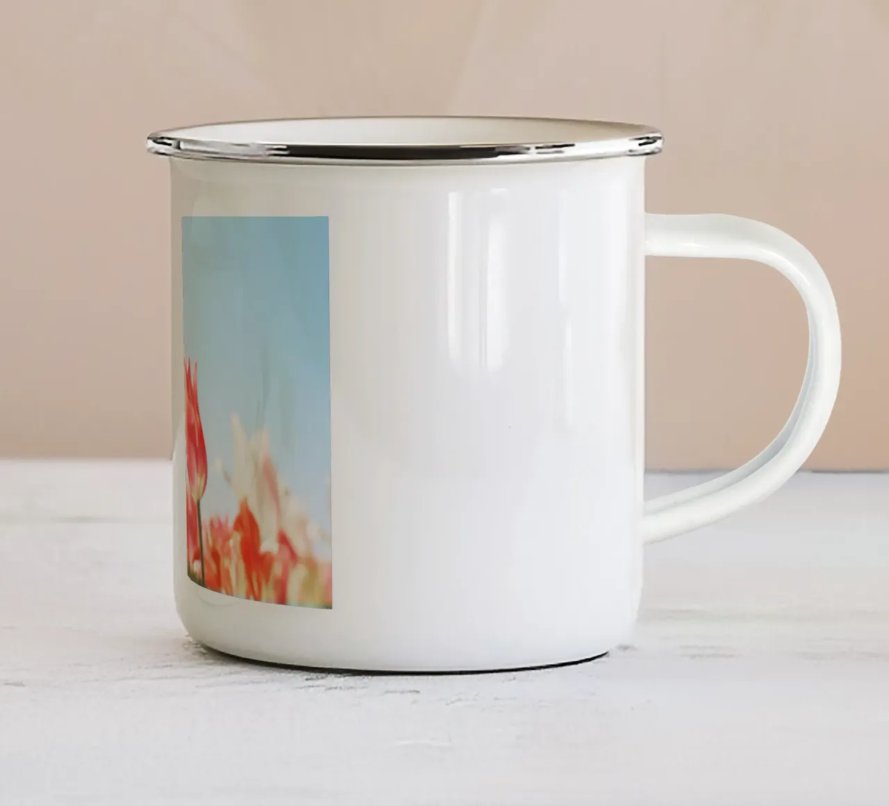 Sway tazza in smalto da Morgan Kendall