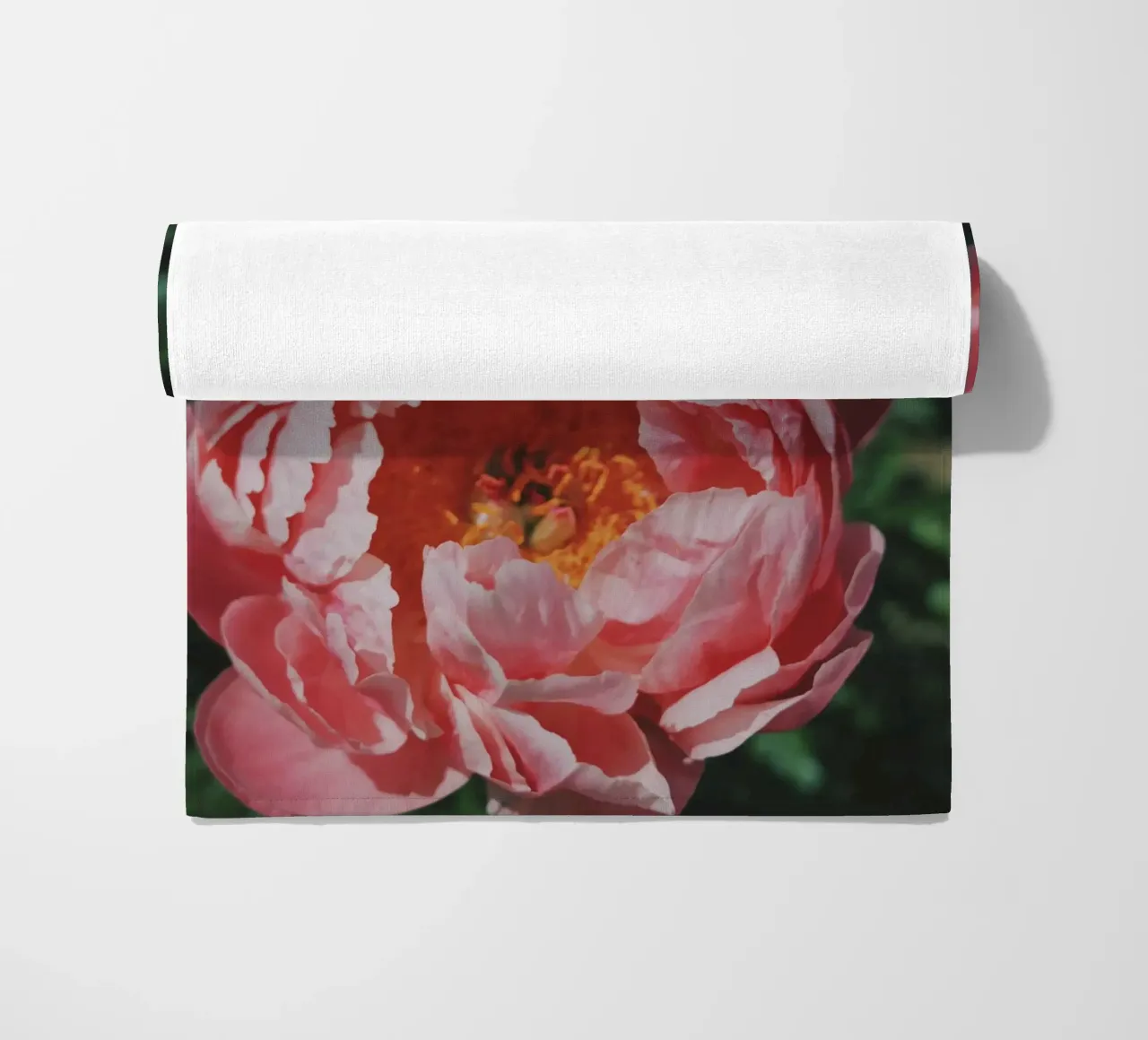 Peonies telo mare da Morgan Kendall