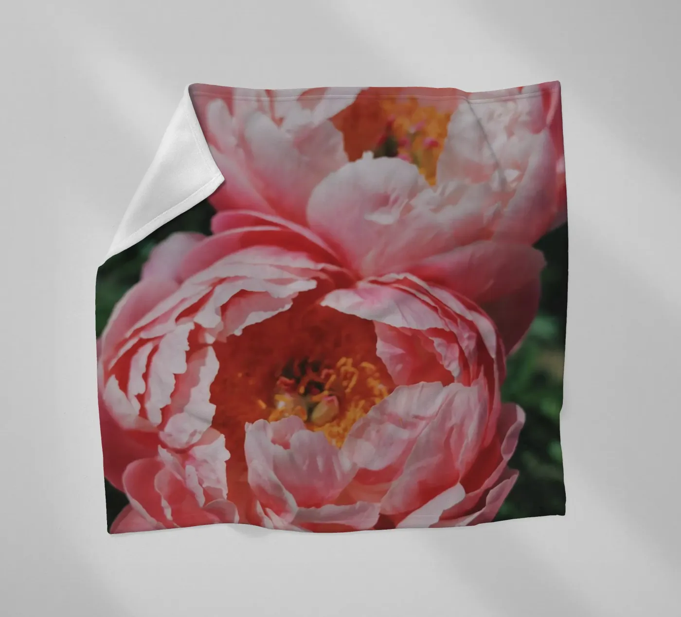 Peonies coperta in pile da Morgan Kendall