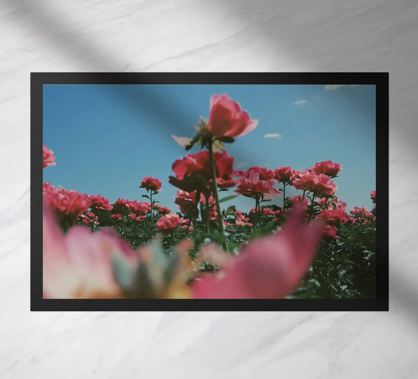 Through the Fields deurmat van Morgan Kendall