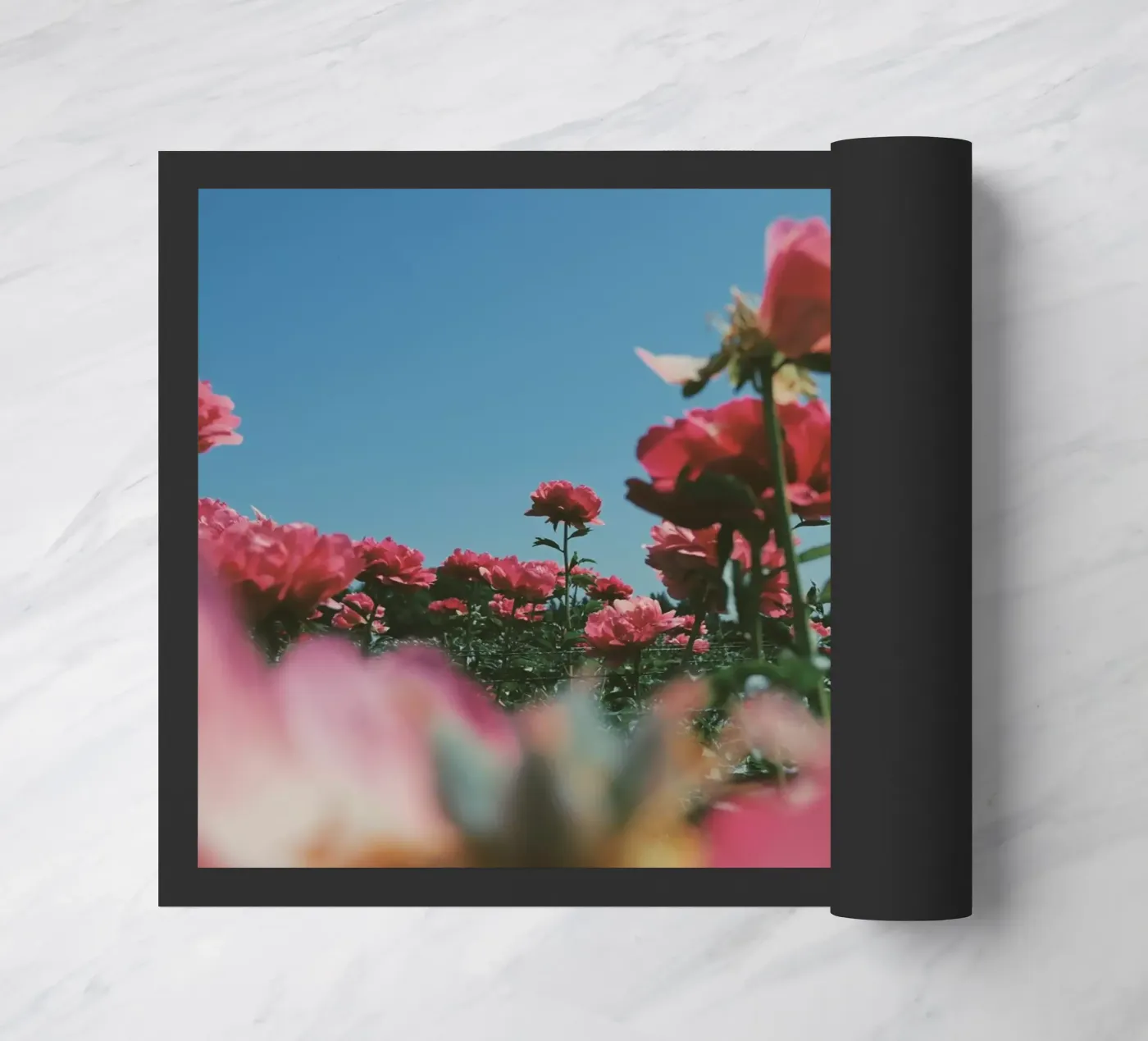 Through the Fields deurmat van Morgan Kendall