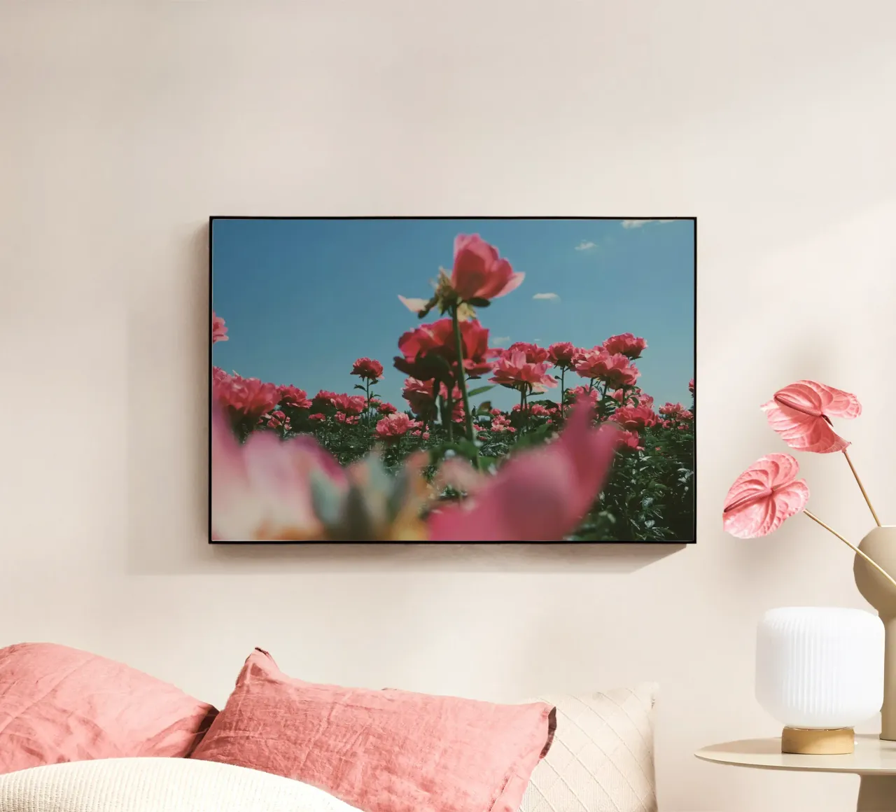 Through the Fields plexiglass da Morgan Kendall