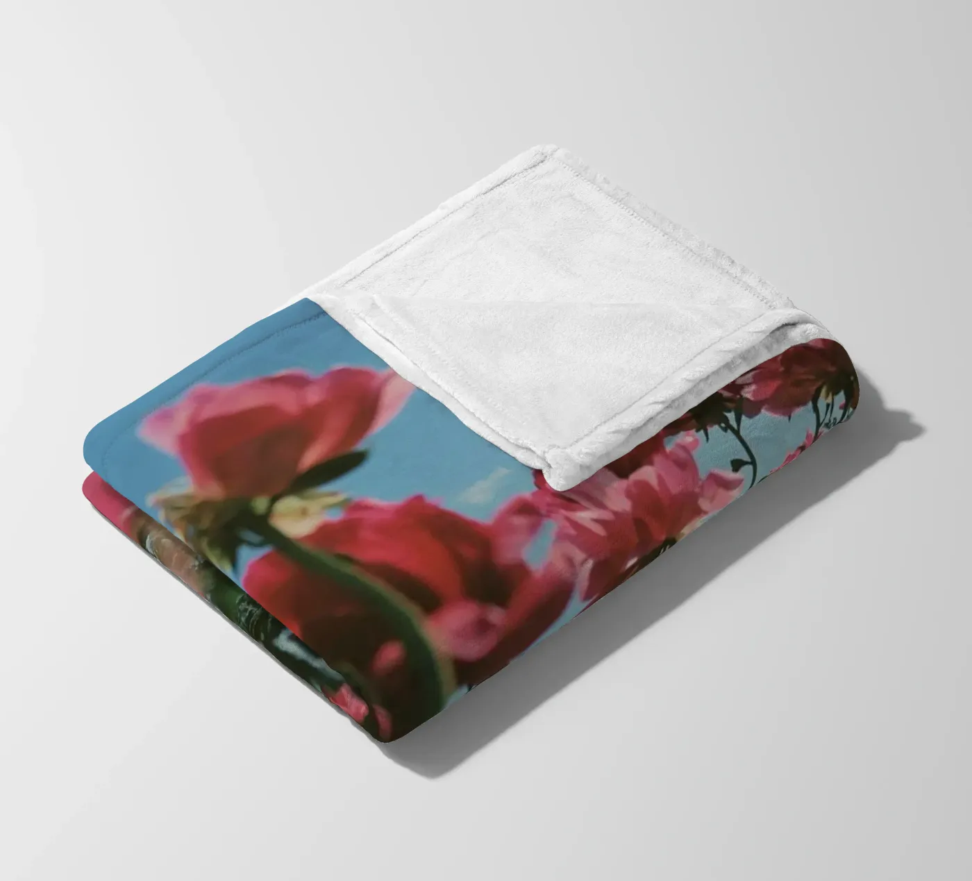 Through the Fields coperta in pile da Morgan Kendall