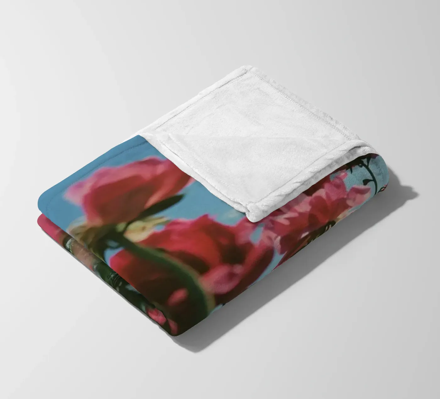 Through the Fields coperta in pile da Morgan Kendall