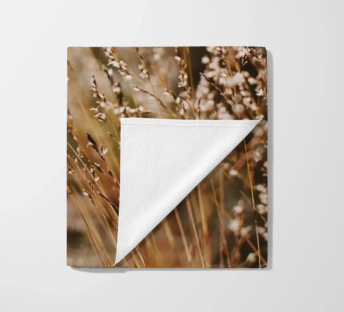 Sunshower Strandtuch von Morgan Kendall