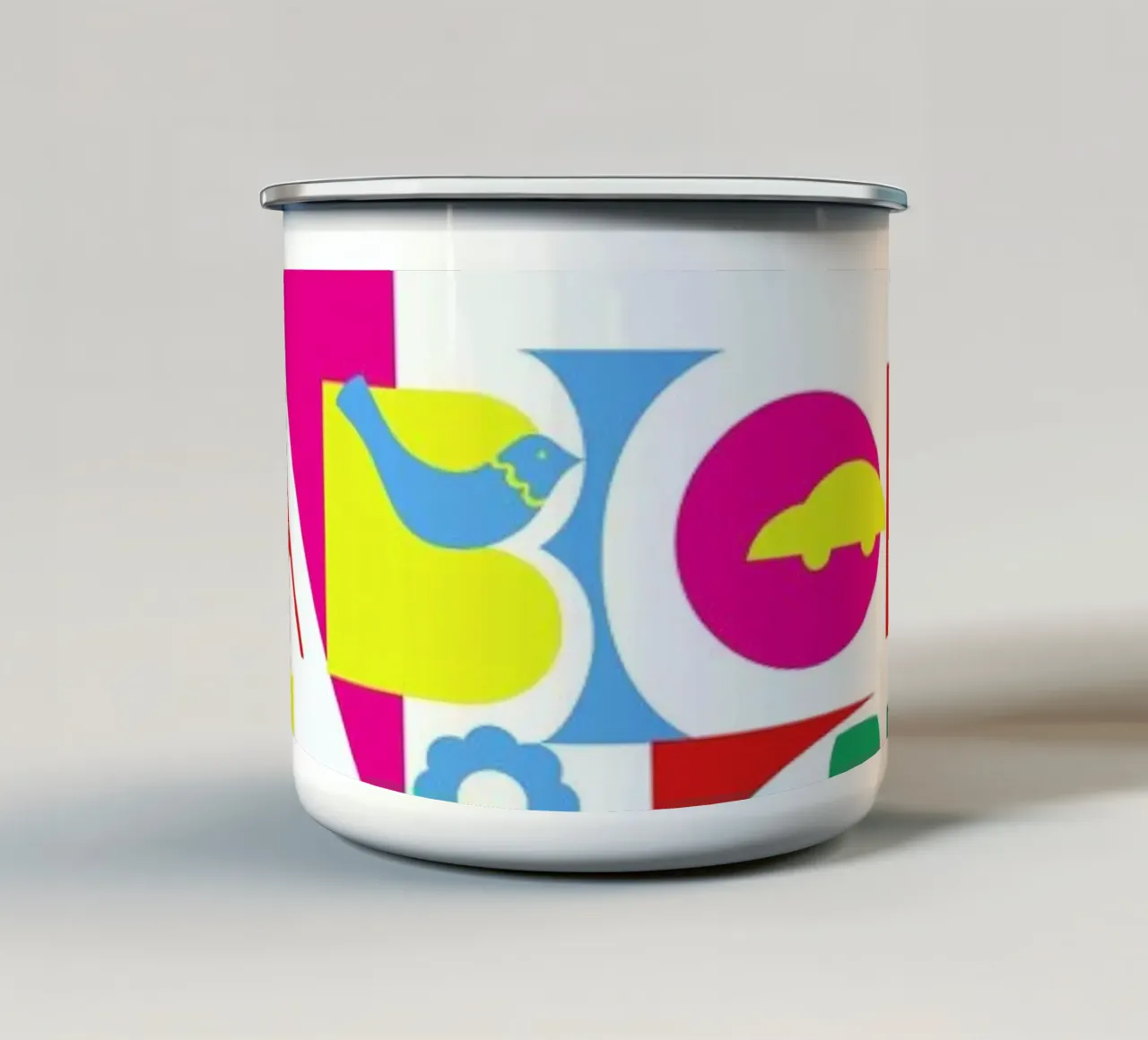 Eyecandy Alphabet tazza in smalto da Catherine Aguilar
