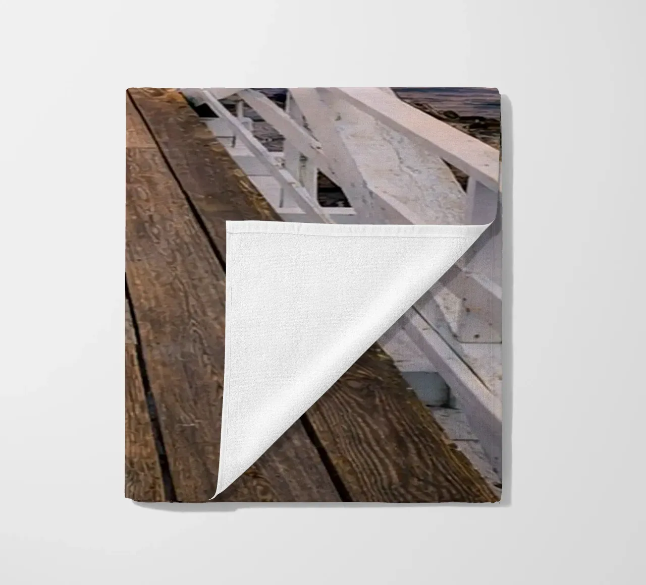 lighthouse telo mare da the gunduls