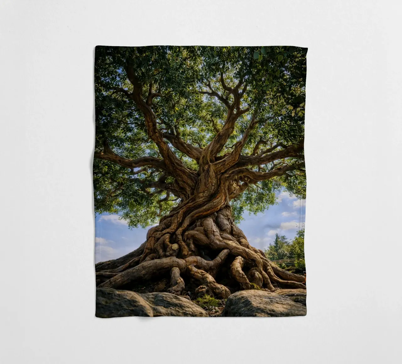 old tree Fleecedecke von the gunduls