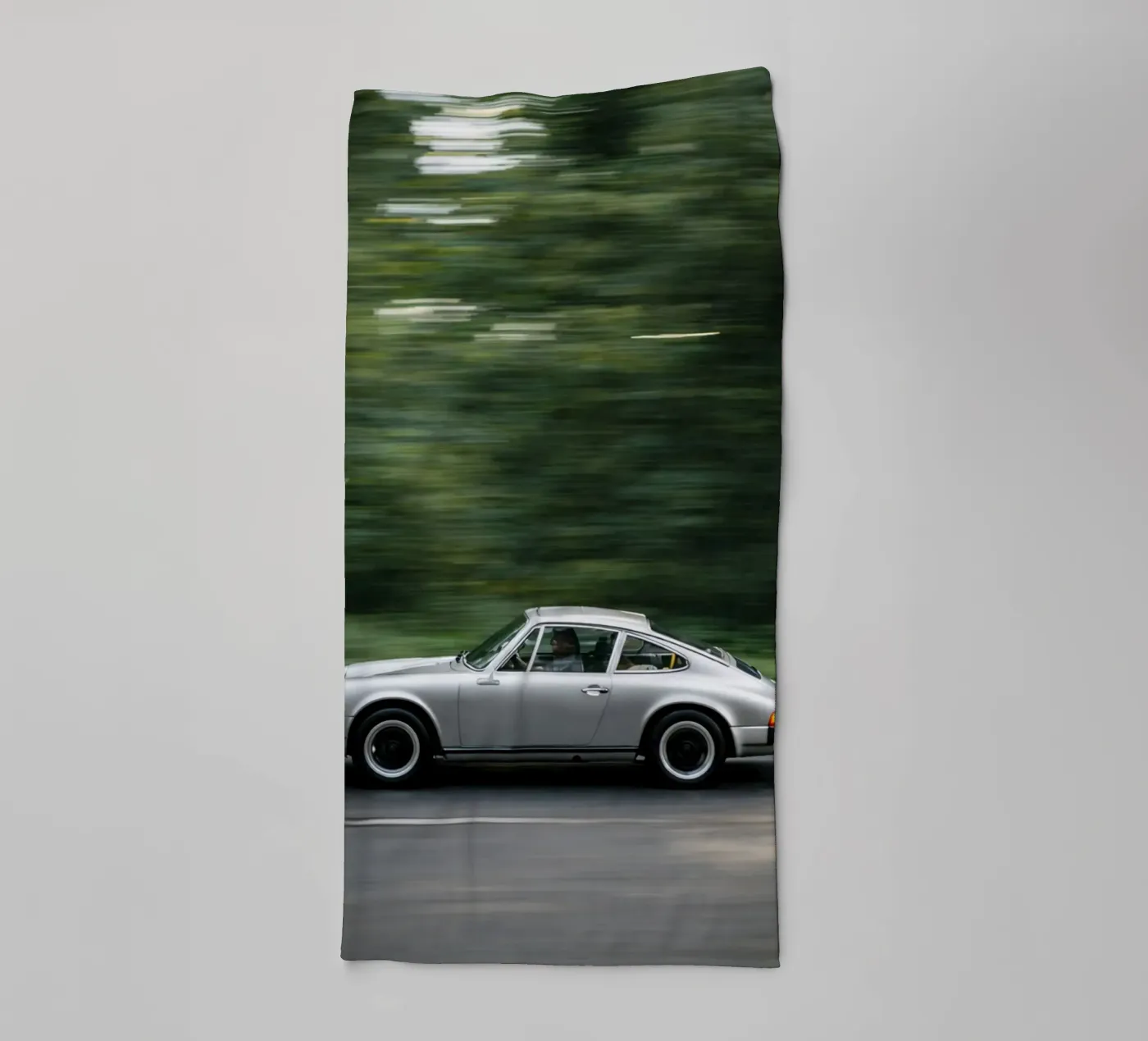 vintage old car asciugamano da bagno da the gunduls