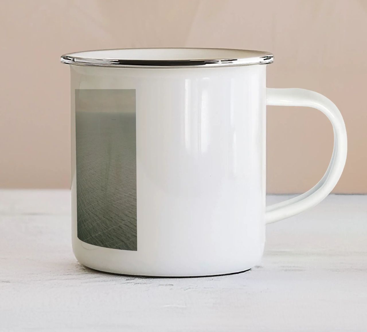 The Baltic Sea tazza in smalto da Marc Gruninger