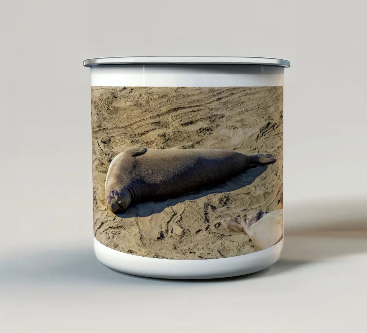 Seal tazza in smalto da anderm