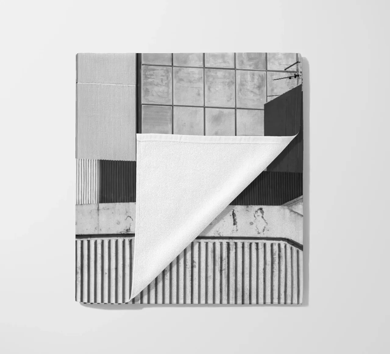 Clear Sky over Building Bw telo mare da PERSIE