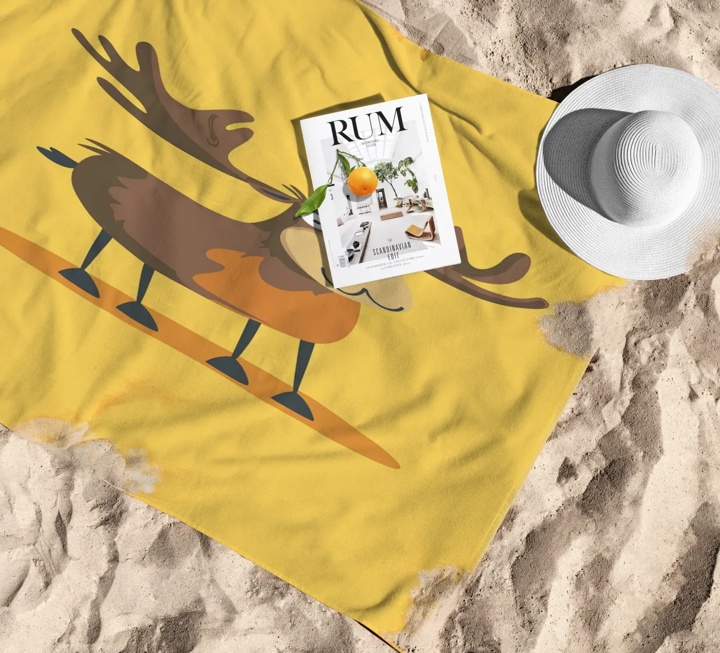 Deer strandhanddoek van Little Art Lab