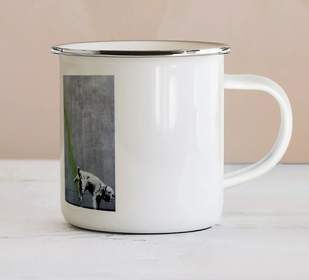 Pissing Dog tazza in smalto da anderm