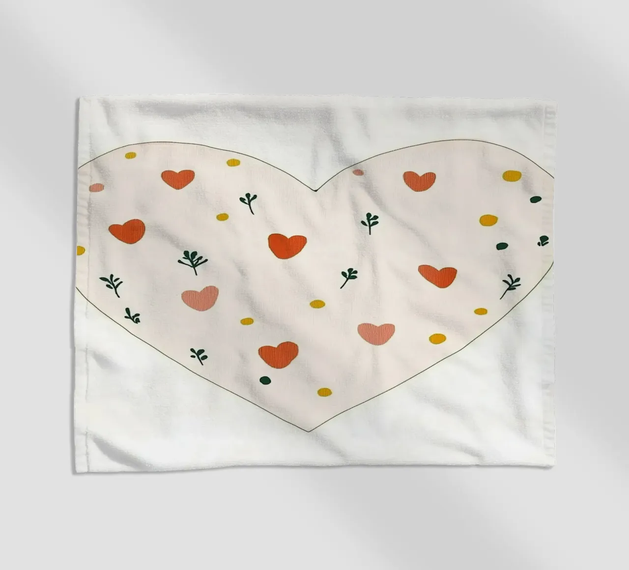 Heart Strandtuch von Little Art Lab