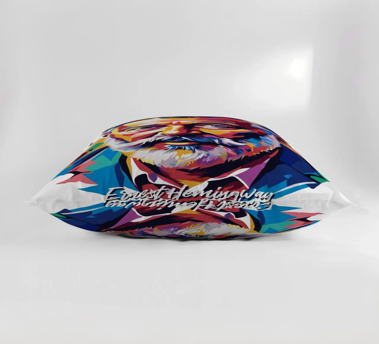 Ernest Hemingway in WPAP Pop Art cuscino da vectorartnesia