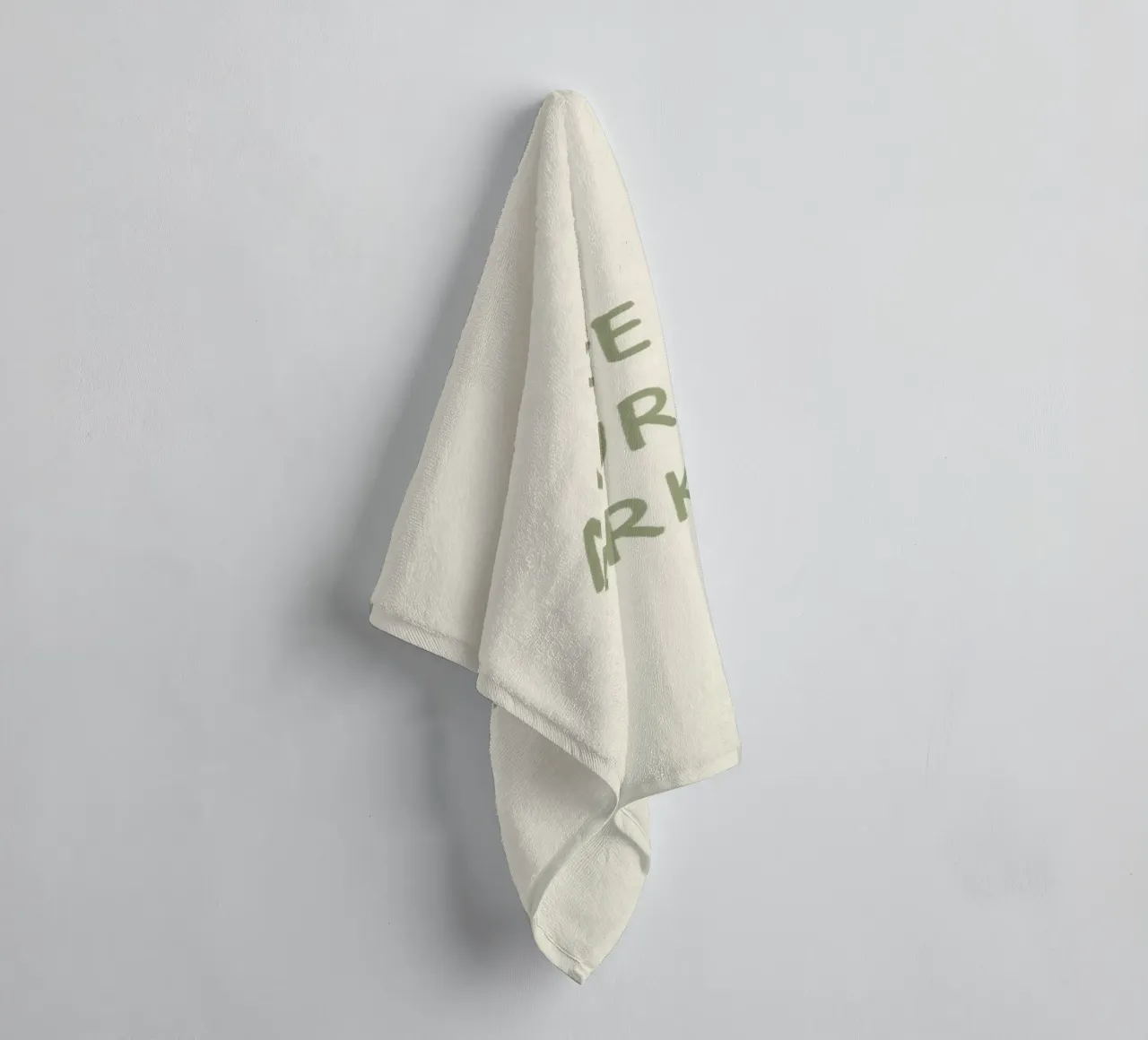 MAKE YOUR MARK badhanddoek van SayingGood