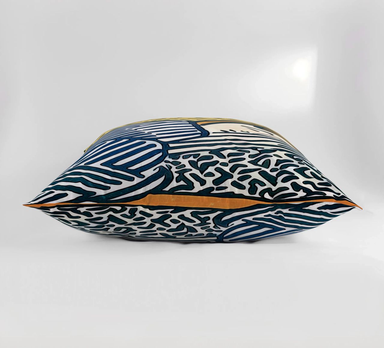 Femme endormie coussin de ZAMART