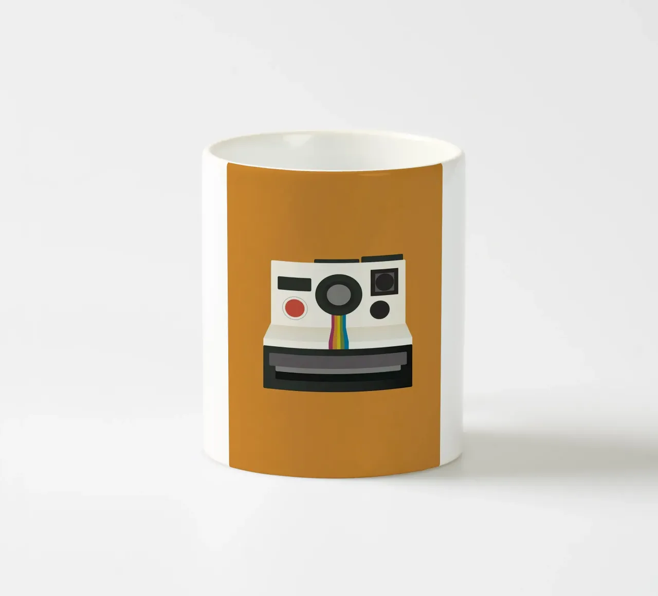 Retro Camera ceramic mug by Gerarldking Mellisa