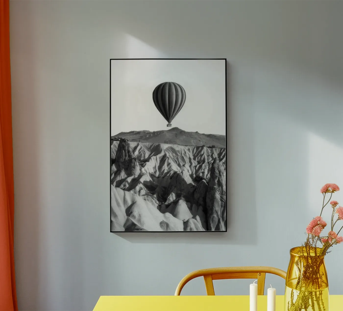 Mongolfiera in bianco e nero plexiglass da Holdgray