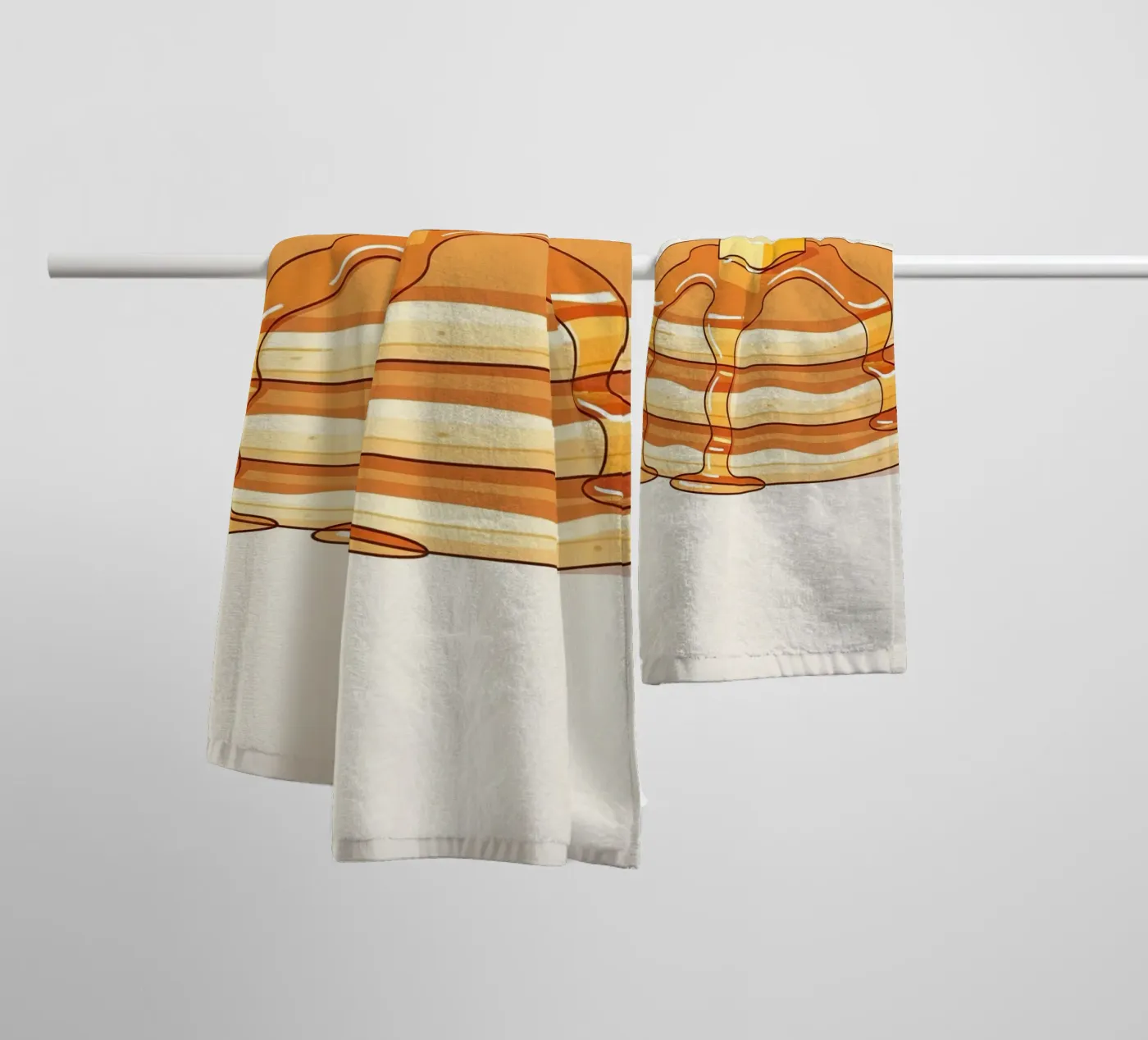 Pannenkoekenstapel met stroop badhanddoek van FlatPrint Studio