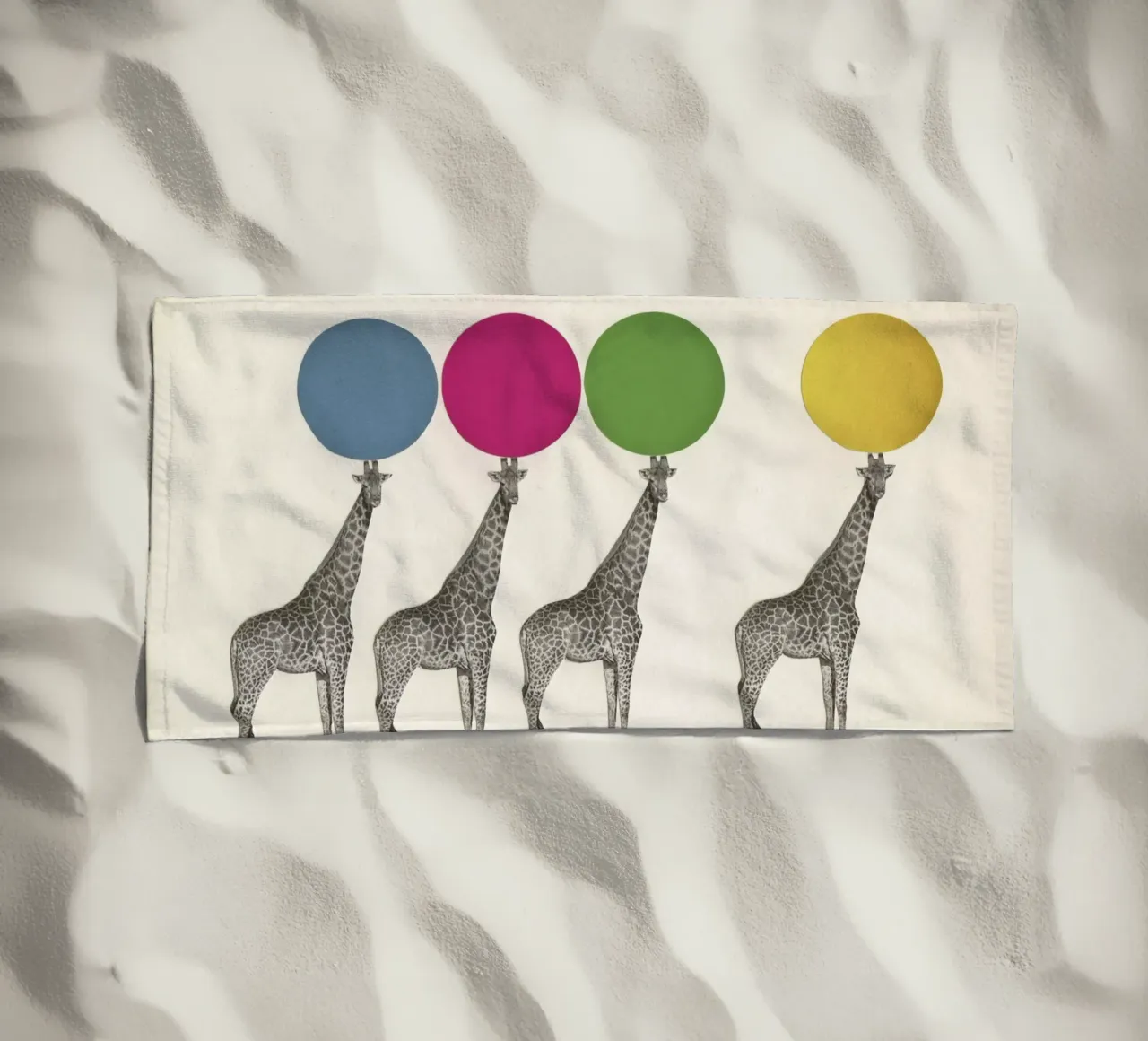 Balancing Act telo mare da Cassia Beck Collage