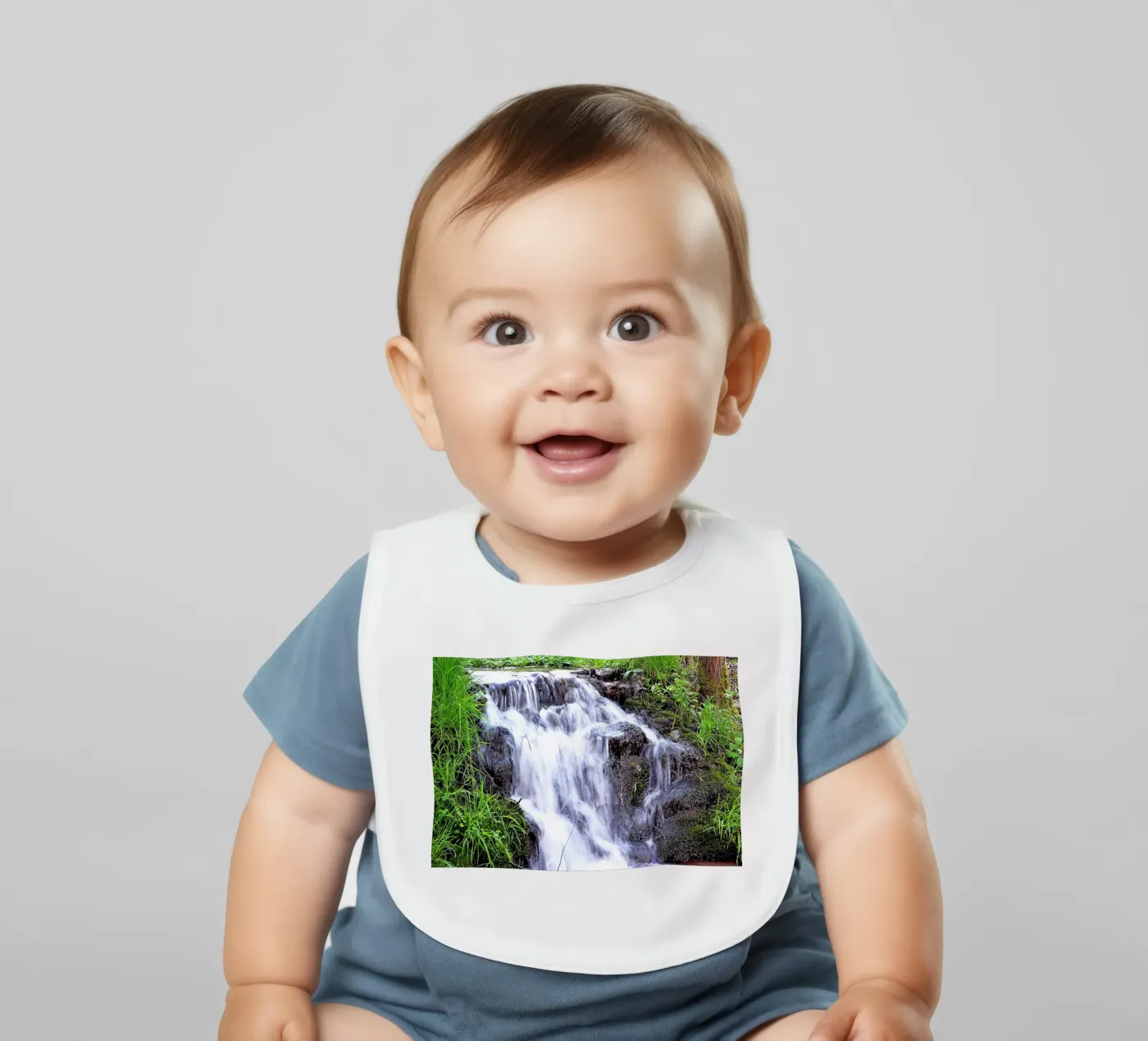 FAA8 baby bib by Thierry vobmann photography