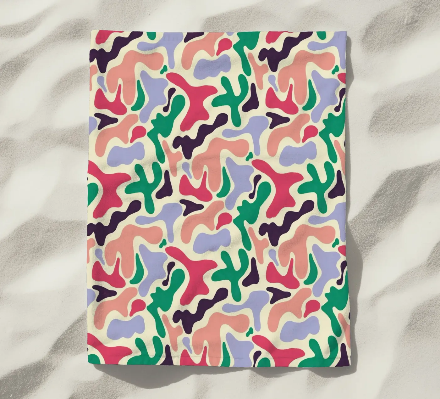 Cherry Orchard Pattern Strandtuch von AufMarenART