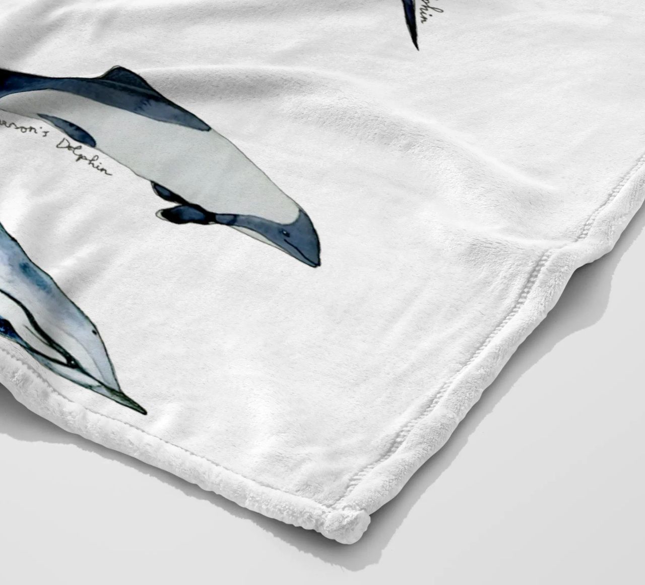 Tipi disegnati a mano di delfini in acquerello: design giocoso coperta in pile da Studio Patruschka