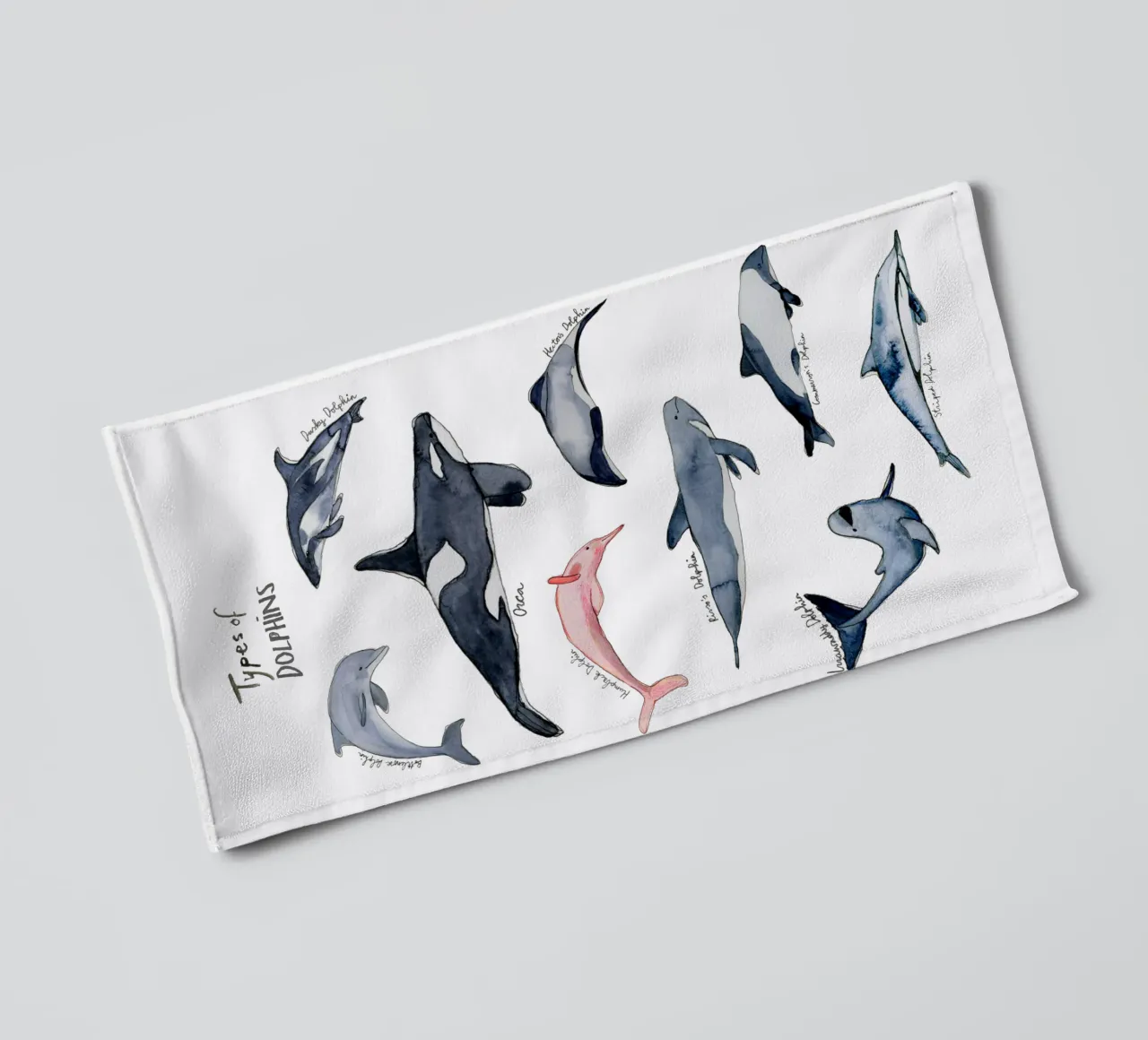 Tipi disegnati a mano di delfini in acquerello: design giocoso asciugamano da bagno da Studio Patruschka
