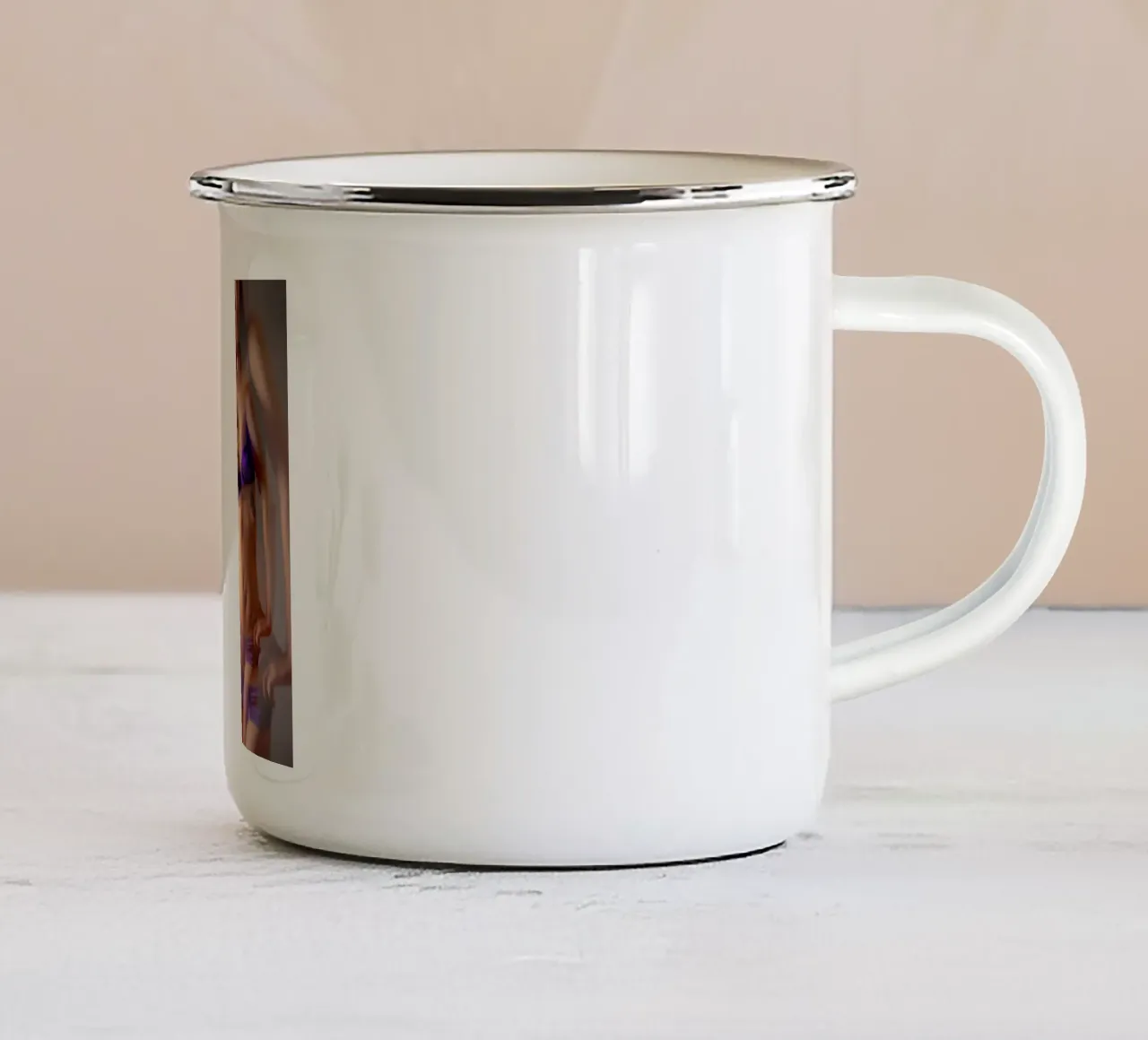 EDV in Purple Zoomed tazza in smalto da Dave Hare Photography