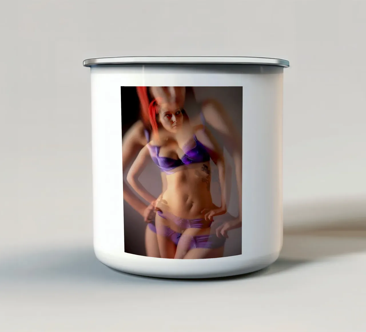 EDV in Purple Zoomed tazza in smalto da Dave Hare Photography
