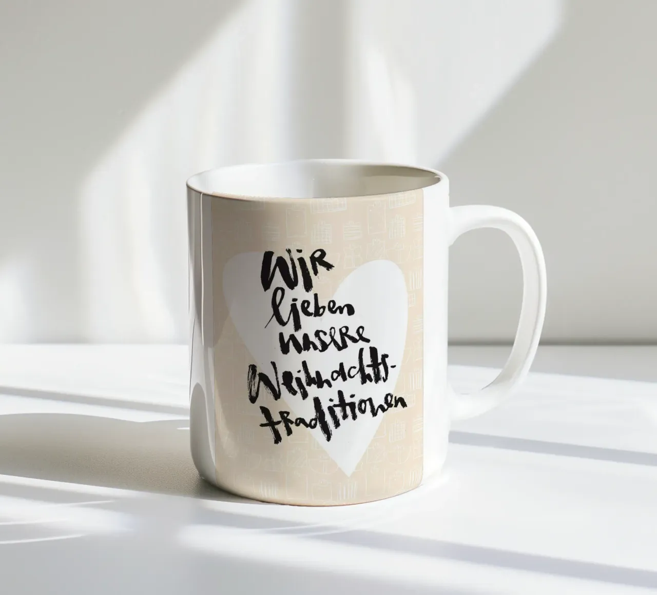 Weihnachtstraditionen tazza in ceramica da Brushmeetspaper