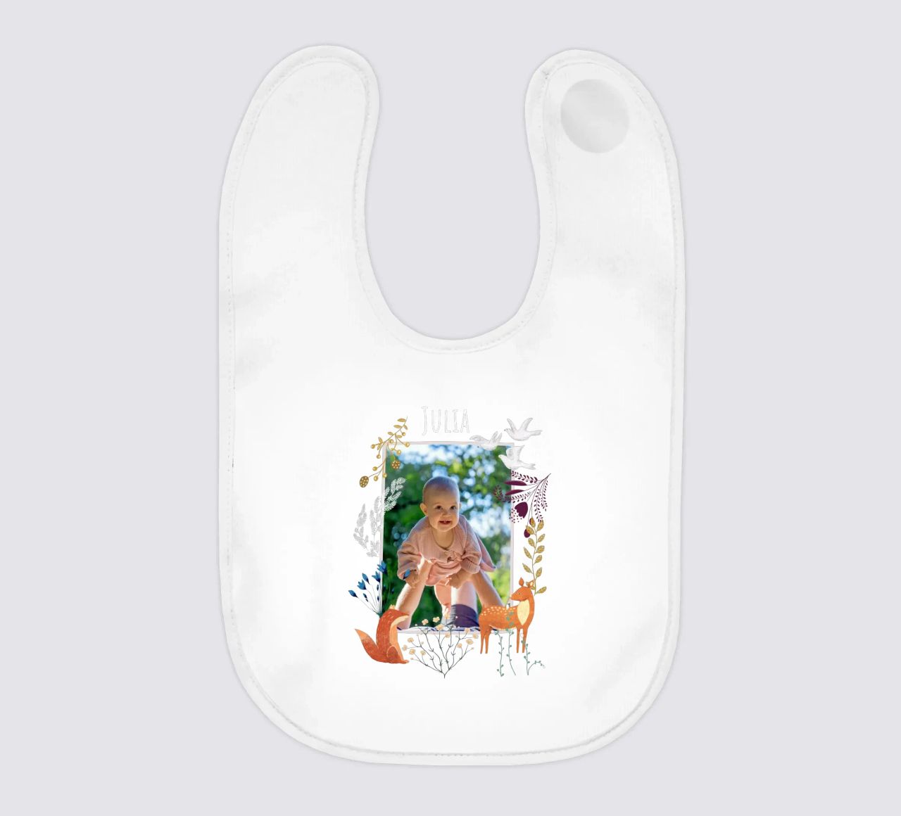 Personalized Baby Name Woodland Art: Fox, Deer, Flowers babero de Studio Patruschka