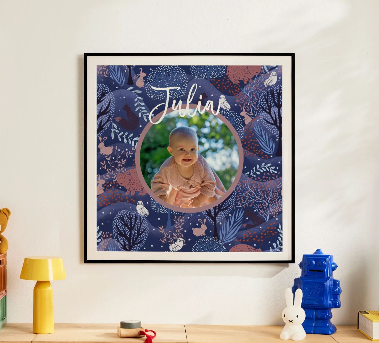 Personalisiertes Baby Name Foto Woodland Art: Kaninchen, Eule, Bär Poster von Studio Patruschka