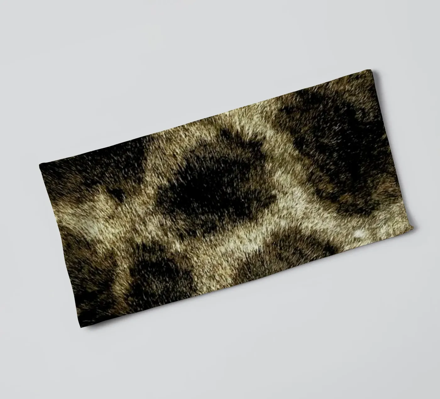 Giraffe towel by Ballack Art House