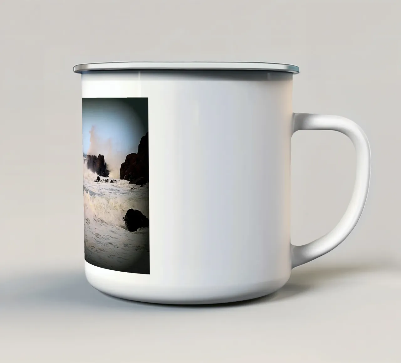 FAA12 tazza in smalto da Thierry vobmann photography