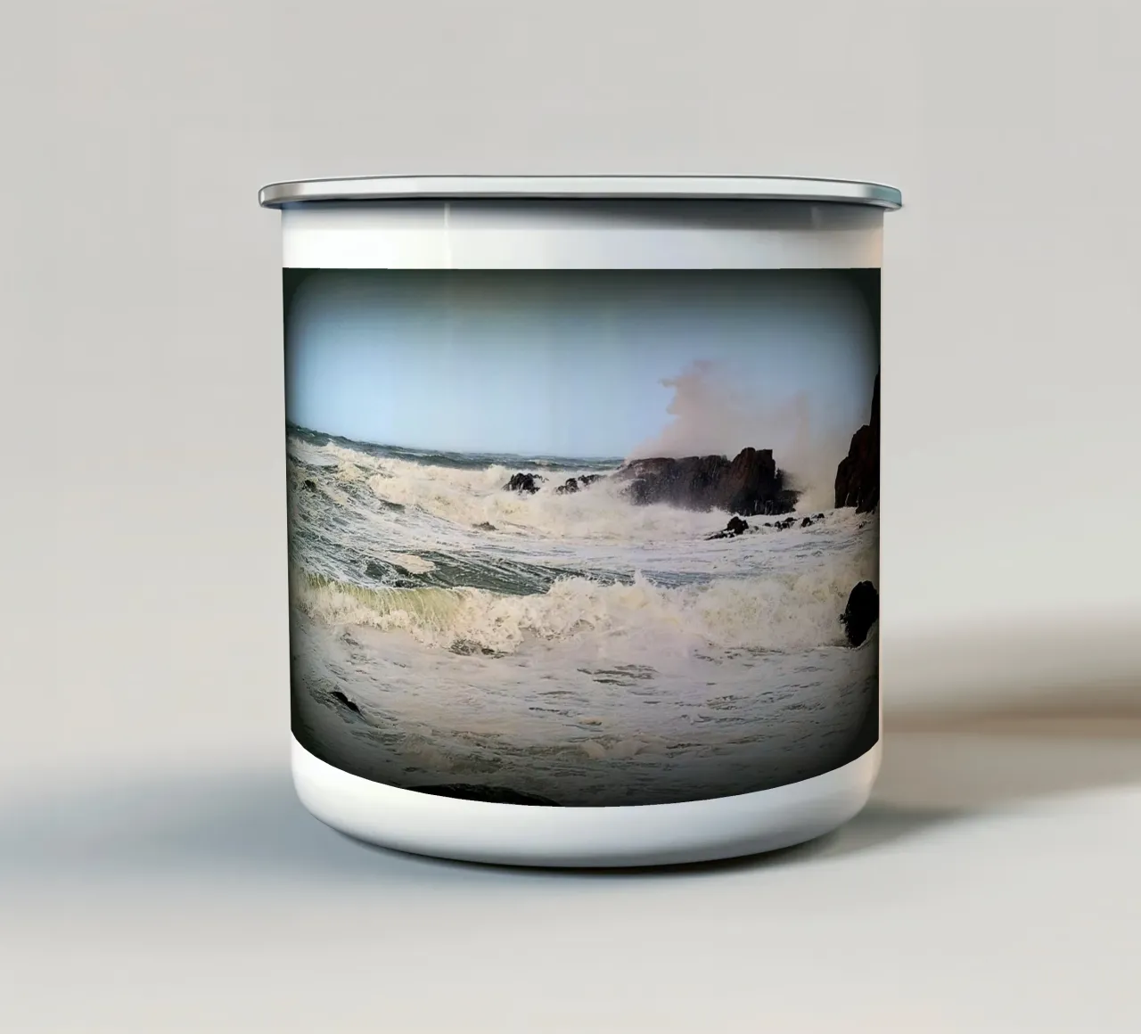 FAA12 tazza in smalto da Thierry vobmann photography