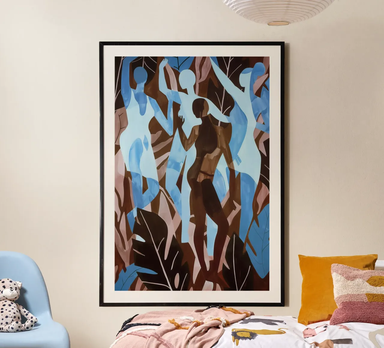 Danza cubista della pioggia in blu-marrone poster con telaio in legno da Autofocus